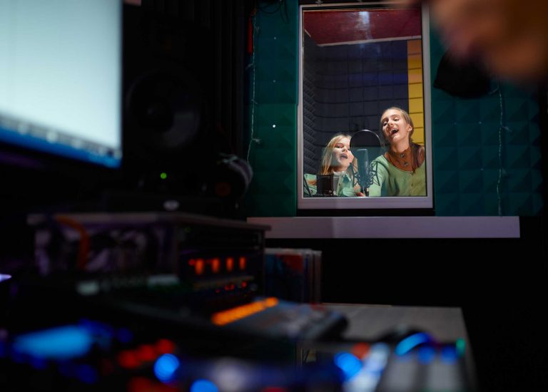 The Future of Dubbing: Trends and Technologies Shaping the Industry